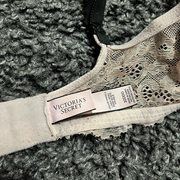 Victoria’s Secret Dream Angels Bra - Picture 5 of 5